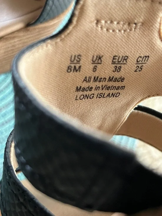 Dr. Scholl’s “Long Island” Black Wedge Sandals Textured Straps - Picture 6 of 7